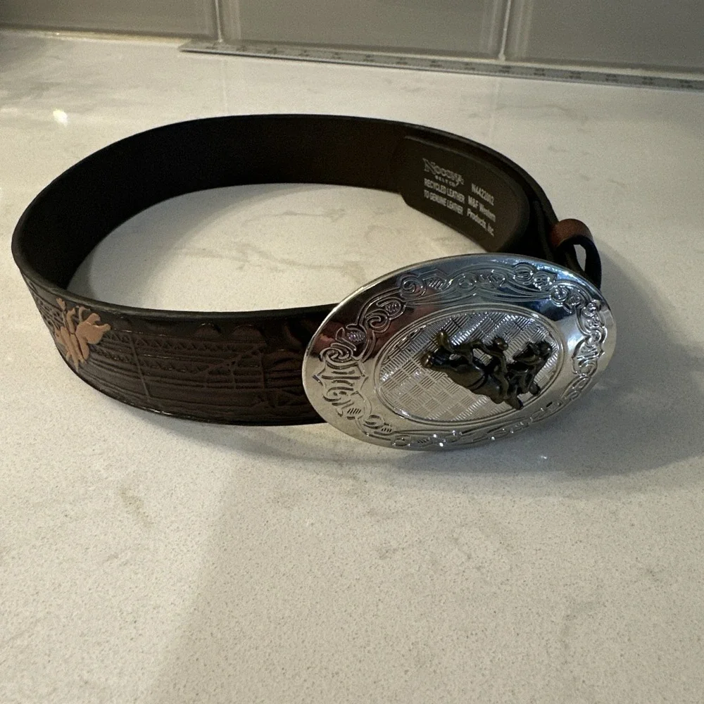 Nocona NWT Belt Boy's Bull Rider Rodeo Leather Belt Silver Bronze Color Buckle